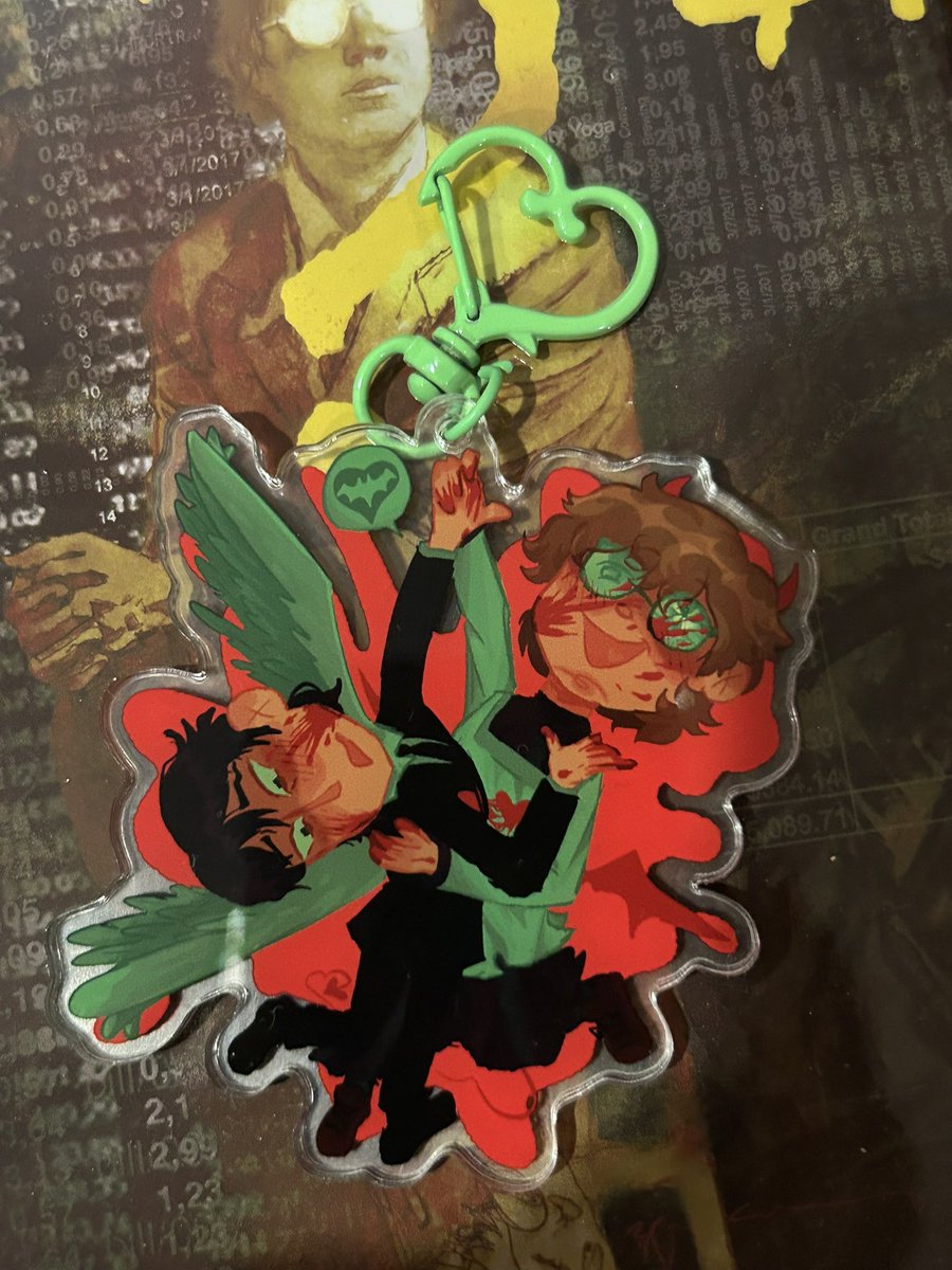 evil double post becuz i’m not good at timing posts. i made keychains though if anyone’s interested!! attached photos r how they look irl… ehehe….

#TheBatman #TheRiddler #riddlebat 

mercari.com/us/item/m50674…