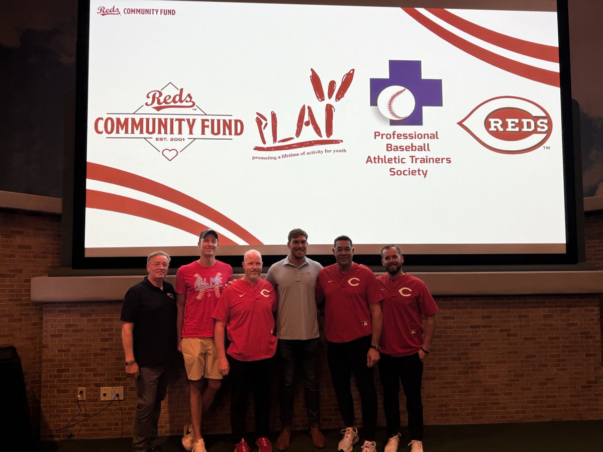 SongforCharlie's tweet image. We had an incredible day at the ballpark with the @reds, connecting with youth and sharing life-saving info about the dangers of fentanyl and fake pills. ⚾️💬

Huge thanks to @mlb and @pbats for partnering with us to meet kids where they are and spark real conversations about…