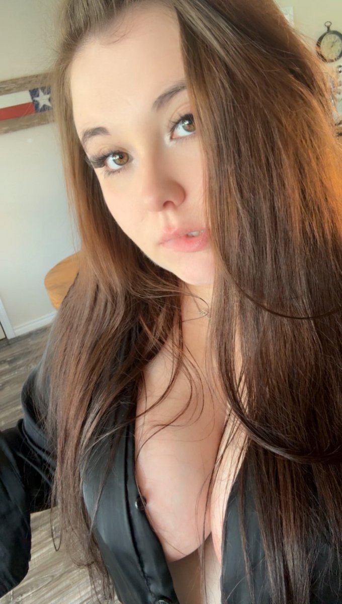 kayridingyou's tweet photo. Do you think I’m pretty 🥹 https://t.co/2QuxYfoZtf