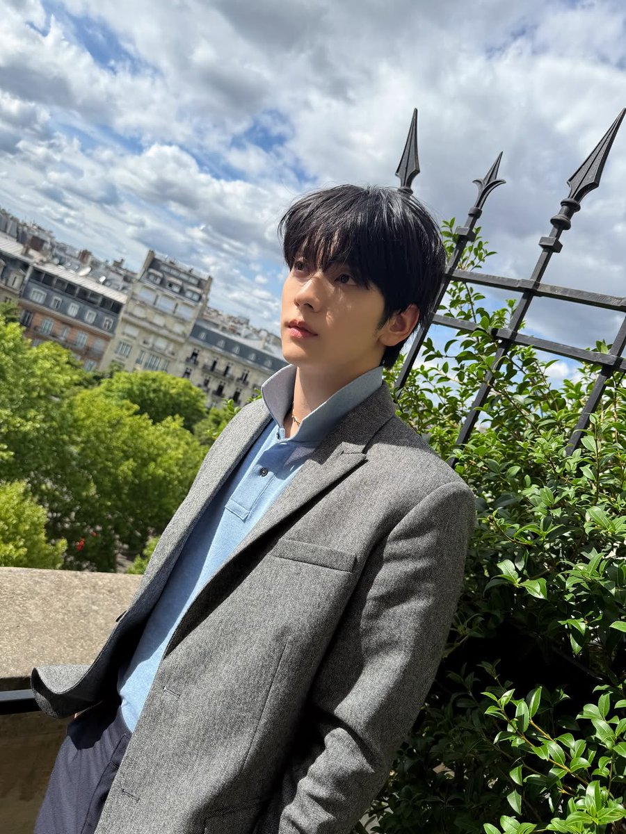 txt_rd's tweet photo. Actualización de #txt_bighit

#광고 Sí💙 #Dior #DiorSummer26  #투모로우바이투게더 #TOMORROW_X_TOGETHER #TXT https://t.co/dhjY4xocXK