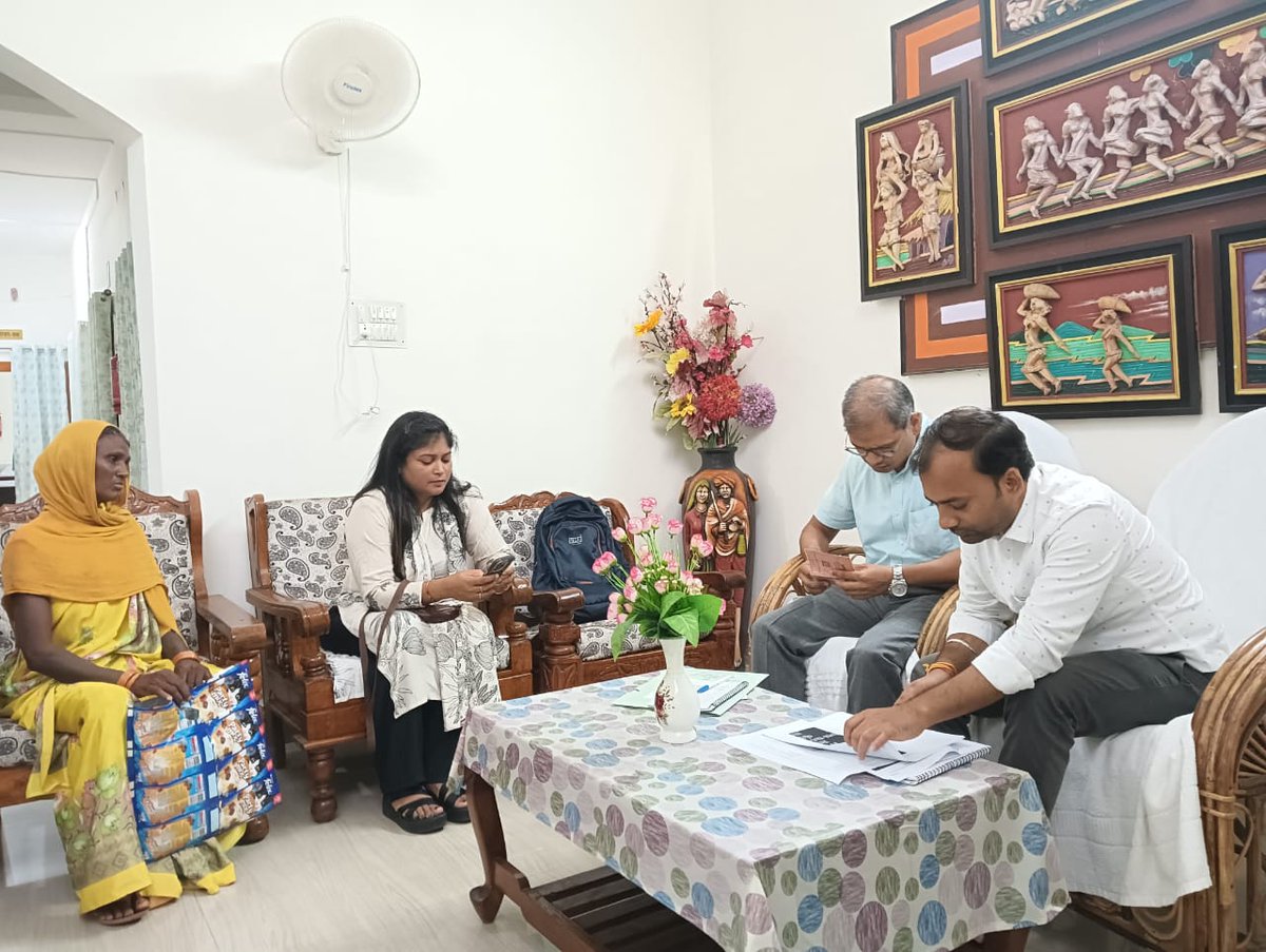 DFPD team heard Grievances of PDS beneficiary at Laterhar on 25/06/2025. <a href="/FCI_India/">Food Corporation of India</a> <a href="/PMOIndia/">PMO India</a> <a href="/jagograhakjago/">Consumer Affairs</a> #fci #foodcorporationofindia #department_of_food_and_public_distribution #public_distribution_system