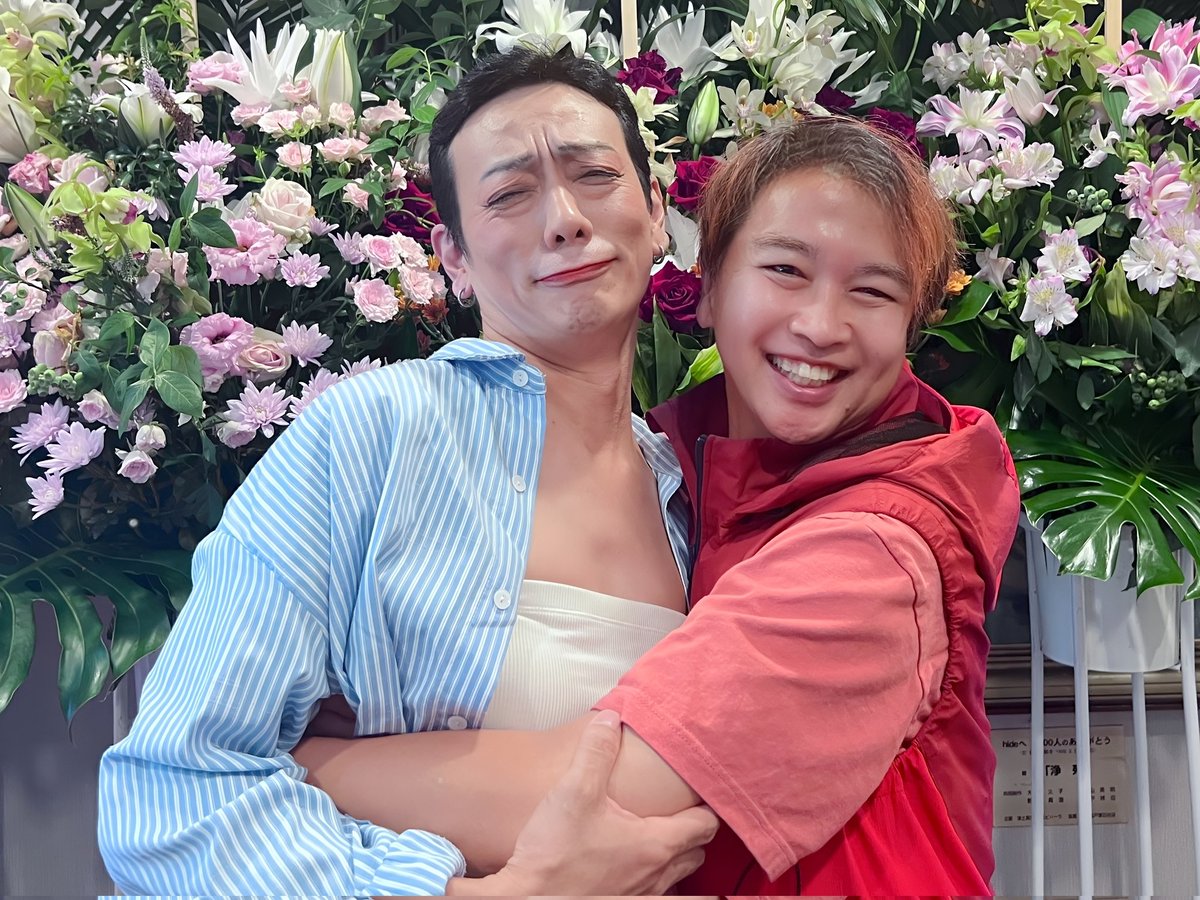 #塚田光虹(<a href="/miku__tsukada/">塚田 光虹</a>)さん出演の劇団トップバナナ舞台『モテない保険2』 #モテない保険 @築地本願寺ブディストホール
 Bチーム千穐楽観劇
小料理屋を舞台にした個性豊かな常連さんの元に現れた怪しすぎる保険外交員のお話
光虹ちゃん地味な眼鏡女子役
こういう役も似合います🙆🏻‍♀️まʓ♡