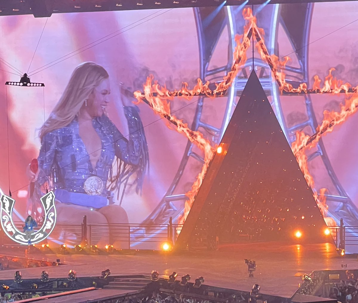 Black women learning line dances and enjoying life while the USA burns 😊