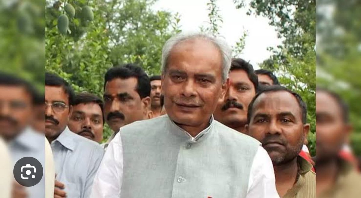 राजपूत लोग तय कर लिहले बा 
अबकी बेर उ लोग नोटा दबाईहे 
अगर रउरा हमनी के वोट चाहीं त
 फिर प्रभुनाथ के छोड़ दिहल जाला
#प्रभूनाथ_सिंह_को_रिहा_करो