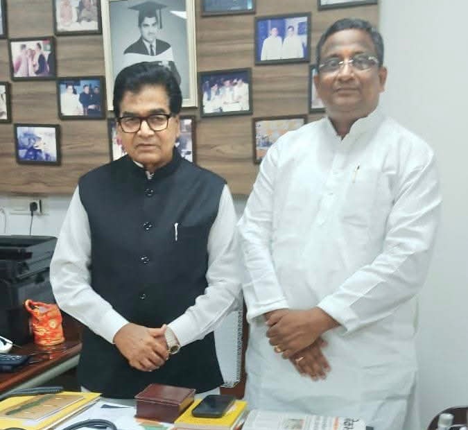 rajeevgupta2003's tweet image. अद्भुत नेतृत्व क्षमता के धनी, मार्गदर्शक और सरलता के प्रतीक मा .@proframgopalya1 जी को जन्मदिन की कोटिशः शुभकामनाएँ। 
आपका विद्वतापूर्ण चिंतन,संगठन कौशल और राजनीतिक दूरदर्शिता देश व समाज के लिए प्रेरणास्रोत है।
 ईश्वर आपको उत्तम स्वास्थ्य, दीर्घायु और सतत सक्रिय जीवन प्रदान करे।