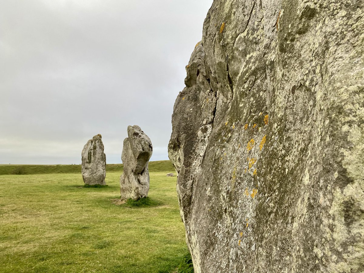 Spiddly's tweet image. A dawn visit to Avebury, a week after the Summer Solstice. Not a soul in sight and fuelled by the biggest portable tanker of hot tea available to mankind
#StandingStoneSunday