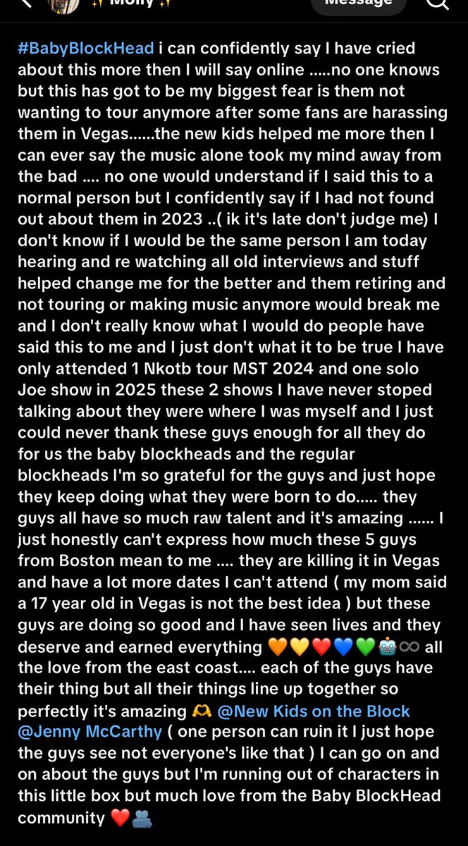 MollyKida08's tweet photo. Remember in elementary they said one kid can ruin it for the class, let's not touch the guys when/where they clearly don't wanna be touched,let's be respectful of their significant others,even if they are not at every show #BabyBlockHead if a 17 year old knows this you should to https://t.co/kTNeKXp51m