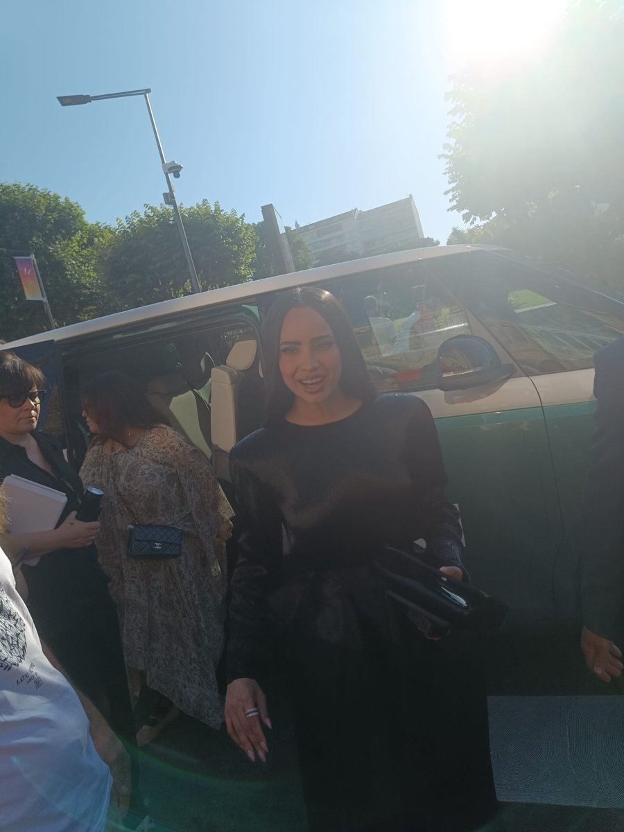 Maritxu____'s tweet image. Beautiful @SofiaCarson  at the Biarritz Film Festival @FestivalNVagues 🥹🫶
She&apos;s so unreal, so sweet ❤️
#SofiaCarson #Purplehearts #Biarritz