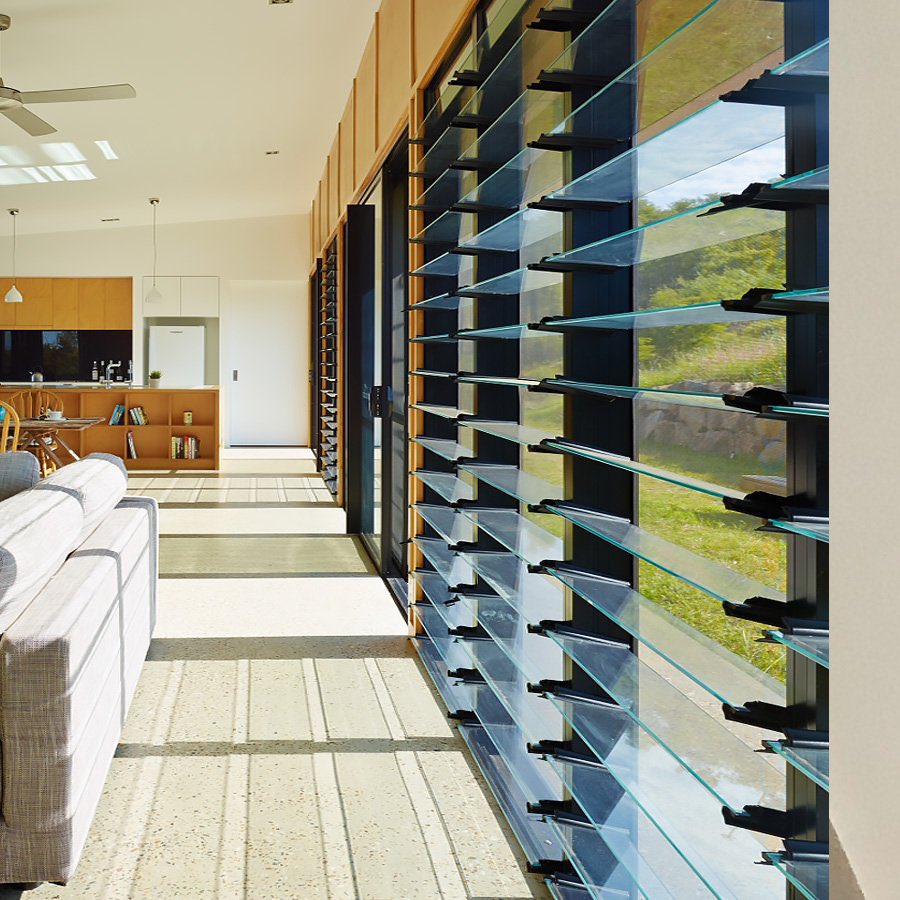 BenueIntro's tweet image. Sliding windows make no sense in Nigeria. They allow only 50% of the air in already poorly ventilated buildings. Louvers may be old fashioned but they're more practical.

Why did louvers Windows ever go out of style in Nigeria?