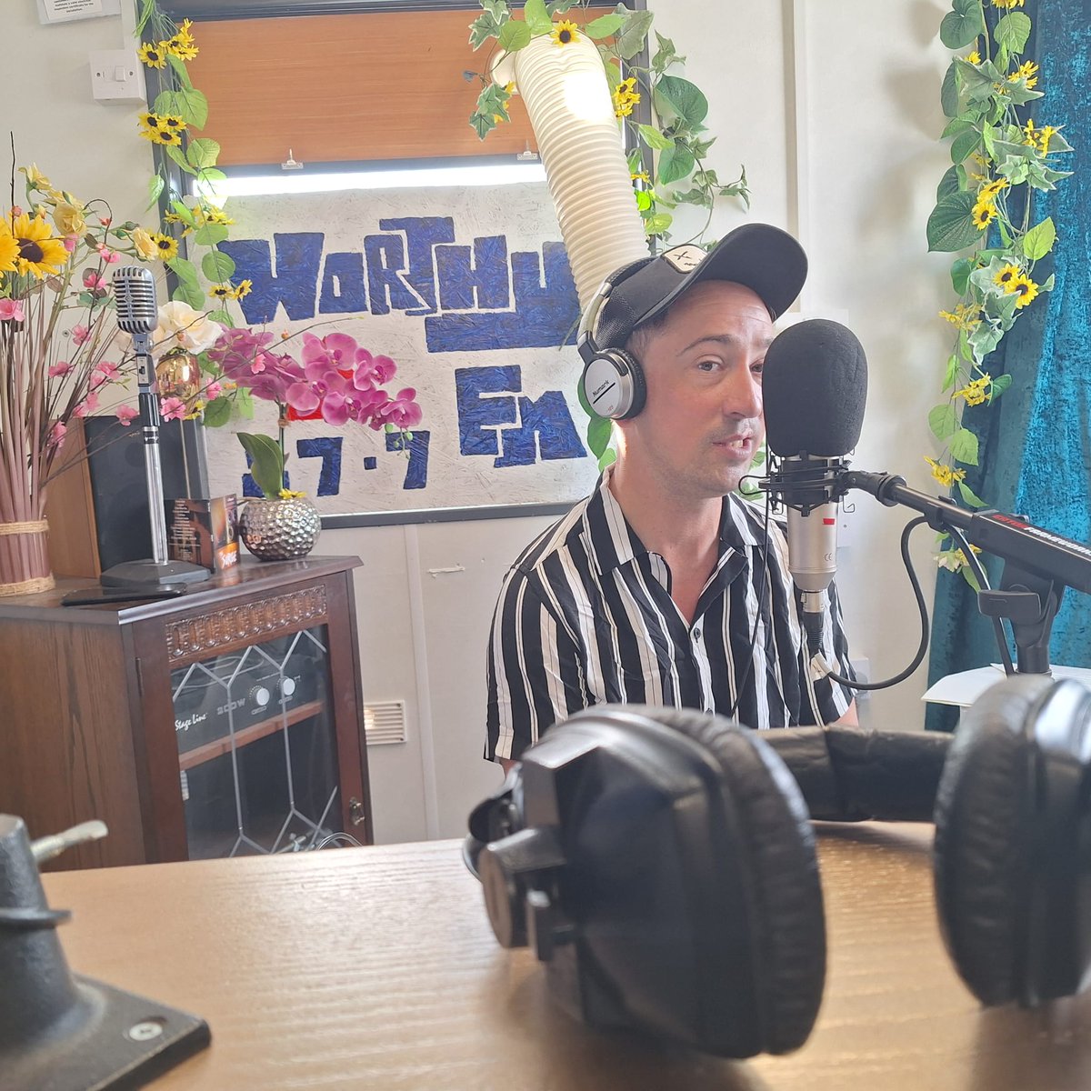 Meanwhile at Worthy FM…
🎧 We’re still on air – tune in here: worthywebplayer.net
#WorthyFM #Glastonbury2025