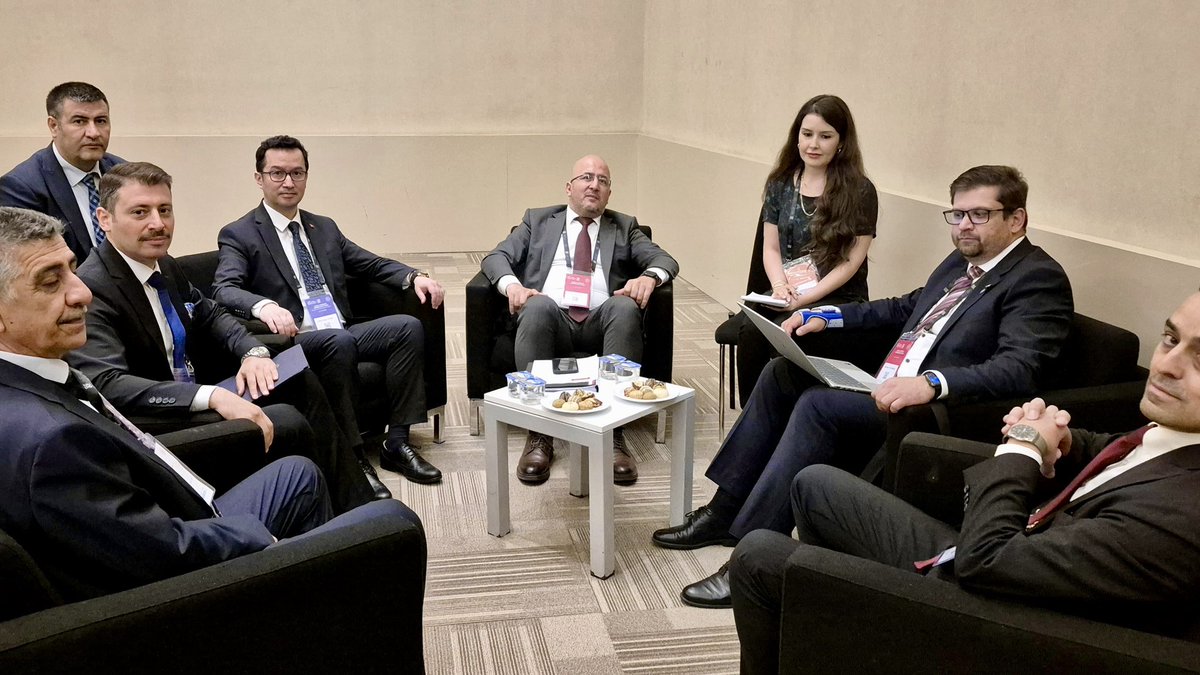 📍Küresel Ulaştırma Koridorları Forumu

OTIF Genel Sekreteri Sn. Aleksandr Kuzmenko ile verimli bir görüşme gerçekleştirdik.

Uluslararası demiryolunda verimliliğin yolu uyumlu mevzuattan geçiyor.

Türkiye olarak COTIF kapsamındaki katkılarımızı sürdürüyoruz.