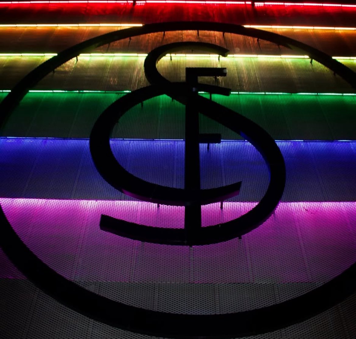 Por la diversidad, igualdad y respeto. 
#Orgullo2025 
El amor es igual en todas sus formas.