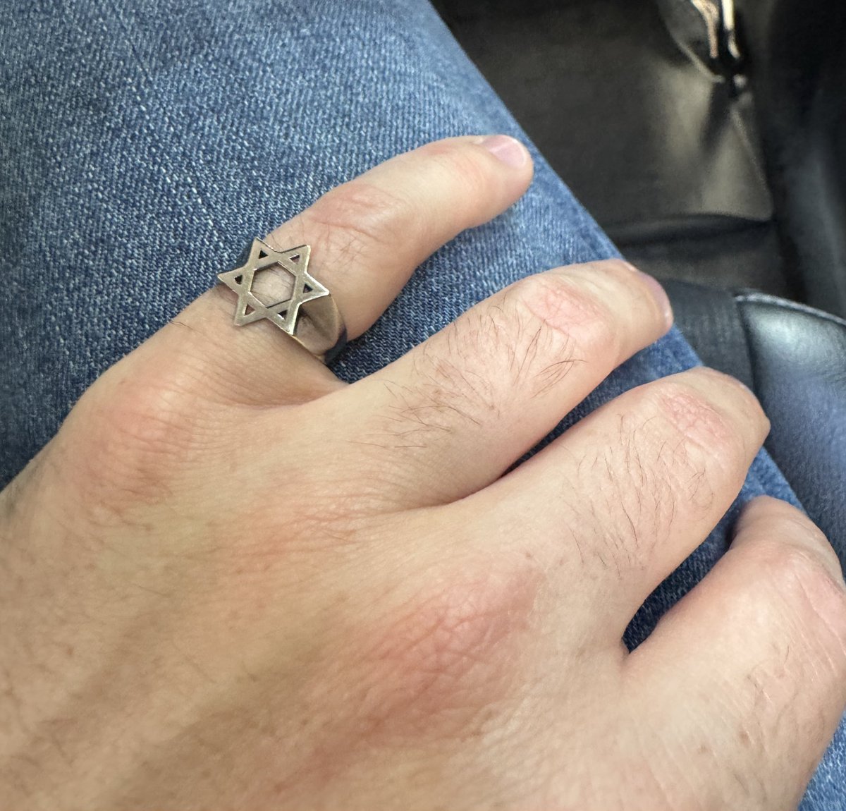 Heute Abend in Evian geht es einfach mal nur um Schuberts letzte Klaviersonate, Schumanns Nachtstücke und Chopins dritte Klaviersonate. Und irgendwie bin ich sehr froh drum. 
Seelenreinigung.

Und damit einen wunderschönen Sonntag Euch allen.