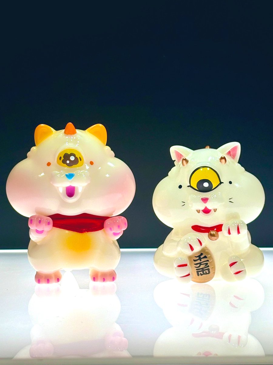 こてにゃん 新Tシャツできました！👕 月曜日からにゃんごのお店で買えます