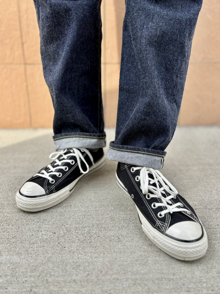toshi8211_tw's tweet photo. よく歩く日なので、スニーカー👟
👕 #HEATH
👖 #RESOLUTE #RESOLUTE714 #大戦モデル
👟 #CONVERSE #ALLSTAR #US #OX #BLACK https://t.co/1IW8B0eQit