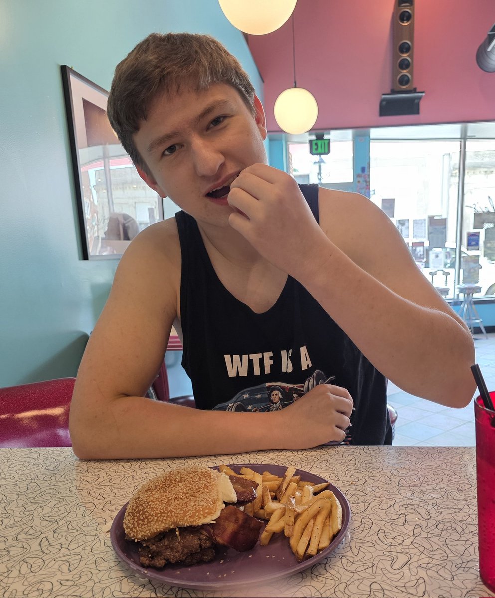 Somebody was mad that I went to Lachele's without him yesterday 🤣