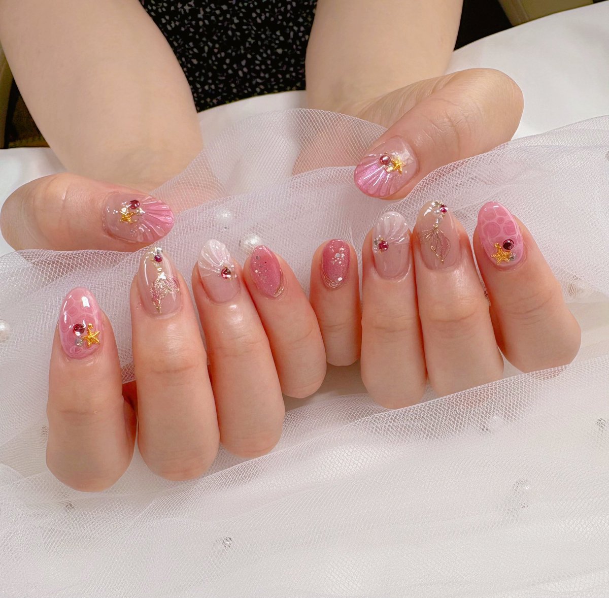 dbdm_ominmin's tweet image. ネイル可愛くなったー🧜‍♀️︎💕︎︎
めっちゃゲームしづらいけどしょーがないっ🥰