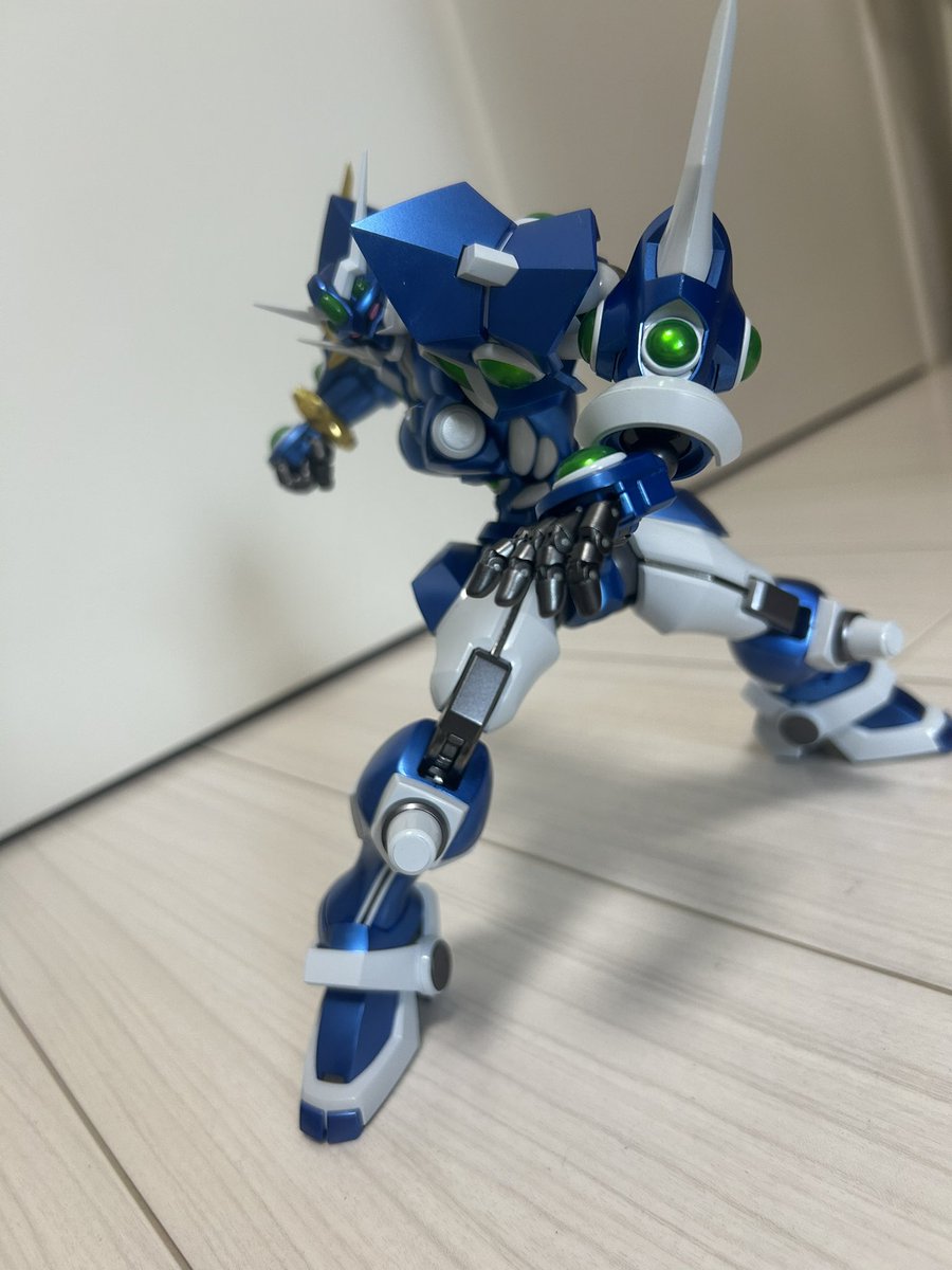 個人的にソウルゲインの好きなポーズ∠(　˙-˙  )／
麒麟の所々はもちろん好きなんだけど…
玄武金剛弾撃つ手前の引っ張られ感というか勢いある感じか良いですね(　◜ω◝　)