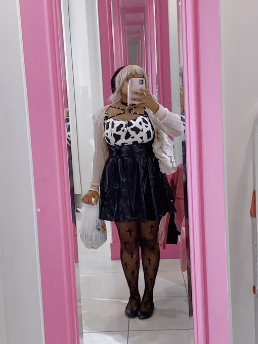 Gonna dye my hair soon ..! Maybe just do another half and half ¯\_(ツ)_/¯