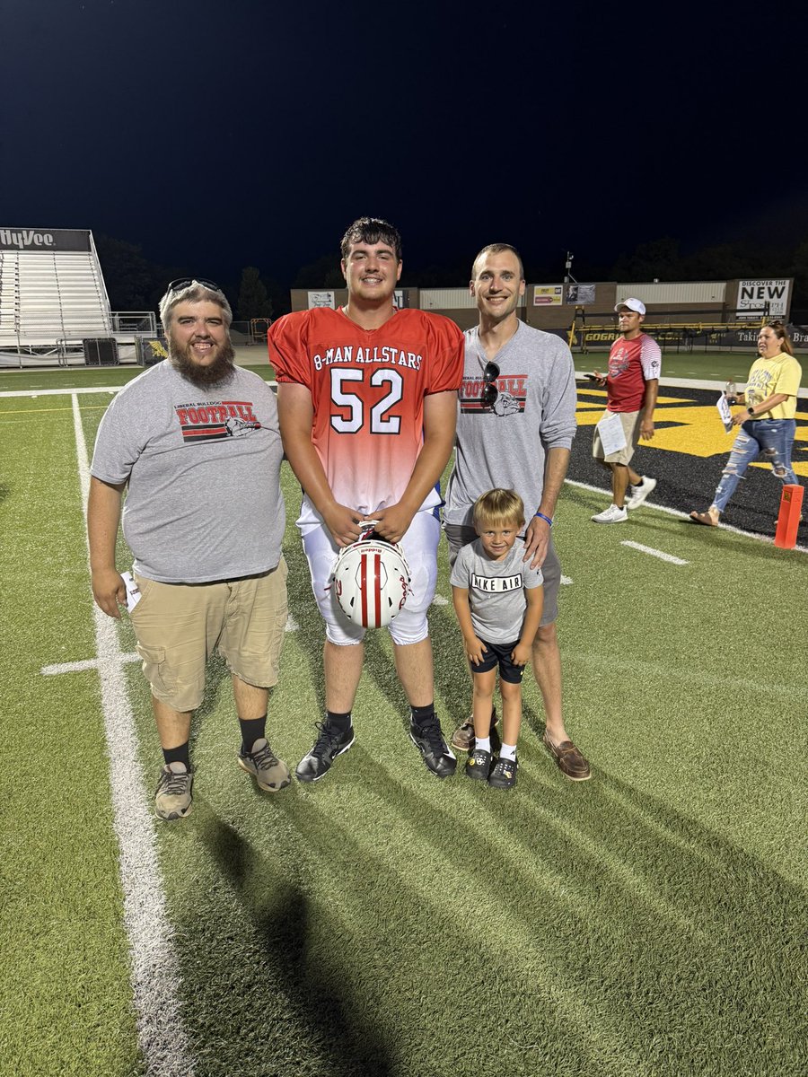 GarrettZoucha's tweet image. My man Kole Wiles holding it down at the @MO8ManFootball All Star Game. 
And Red Won !!