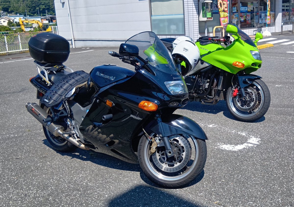 not93ball's tweet image. @vSwABQKVcWoLmhqさんと、午前中のみで行き先決めずに、ふらりと行って来ました。
上野村から下仁田〜佐久にでて軽井沢回りで下仁田〜上野村戻りという感じ。

9時過ぎには暑い暑い🥵
無事帰宅しました🫡
#ZX11　#ZZR1100