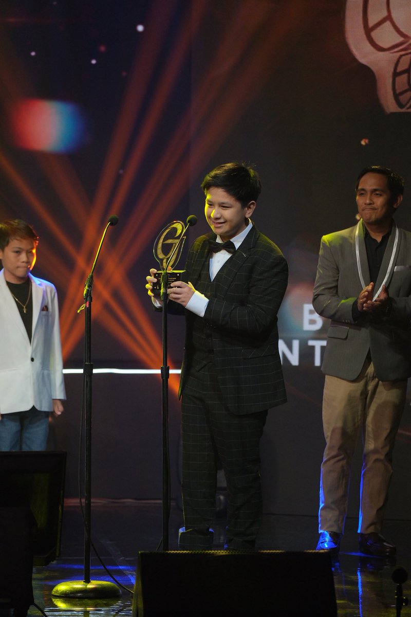 Sparkle GMA Artist Center tweet media