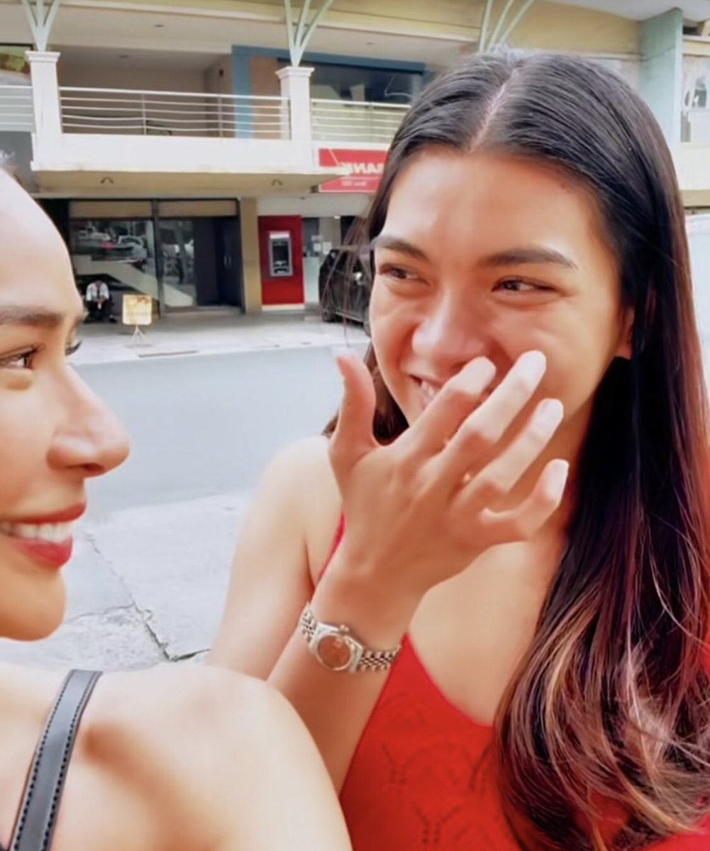 reinsilverio_26's tweet photo. happy birthday, phenom @AlyssaValdez2 💖✨
📸: ate @SamBer_Official’s ig posts 🤍✨
#SamanthaBernardo #SamBer #SamLy #AlyssaValdez #Alyssa #EianRances #Eian https://t.co/24sxFJgCLt