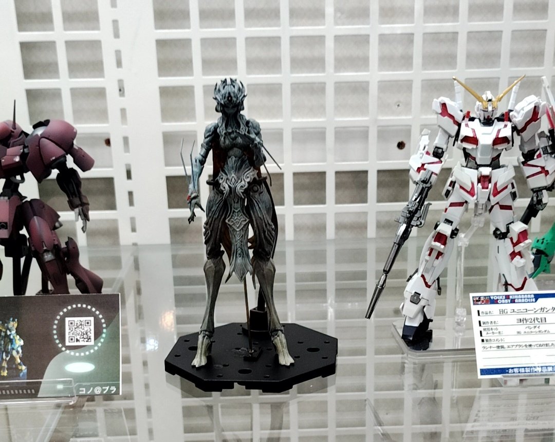 booker_zero's tweet photo. ボークス秋葉原ホビー天国2の3階で砂塵の魔女を展示して貰うことになりました
アニメイトらへんに用のフォロワはぜひ https://t.co/lsIrqNH0tj