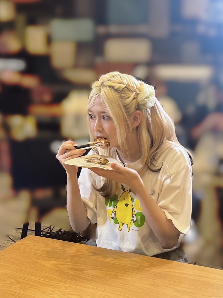 日々は過ぎれどチキンうましver.2

TVアニメ「日々は過ぎれど飯うまし」
昨夜は最終回でした。
“食べられる”って決して当たり前じゃ無い、かけがえのない幸せです。
またいつか会う日まで……！！！

ごちそうさまでした⭕️

#日々は過ぎれど飯うまし 
#ひびめし