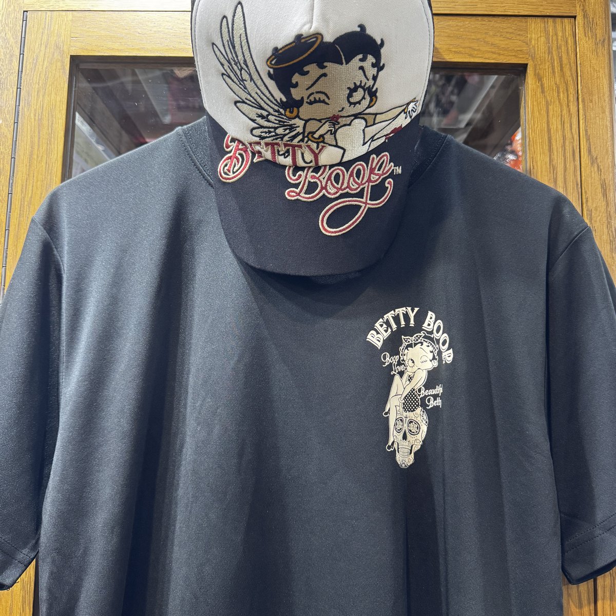 regulus69's tweet image. #bettyboop
ベティちゃんからドライTシャツが新登場☀︎吸水速乾・UVカット・肌触り抜群なドライTシャツです✴︎

【Betty Boop】
⚫︎カラベラベティドライTシャツ
¥5,390-(税込)

▼お通販はこちら▼
shop.regulus69.com/?pid=186423175

#regulus69
#braveman
