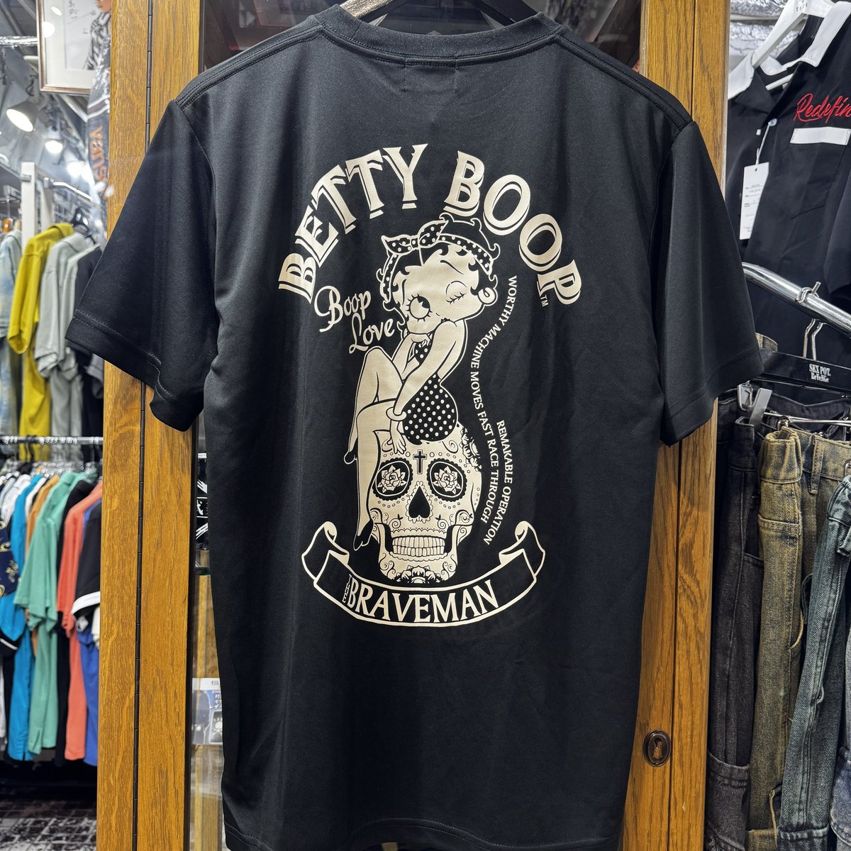 regulus69's tweet image. #bettyboop
ベティちゃんからドライTシャツが新登場☀︎吸水速乾・UVカット・肌触り抜群なドライTシャツです✴︎

【Betty Boop】
⚫︎カラベラベティドライTシャツ
¥5,390-(税込)

▼お通販はこちら▼
shop.regulus69.com/?pid=186423175

#regulus69
#braveman