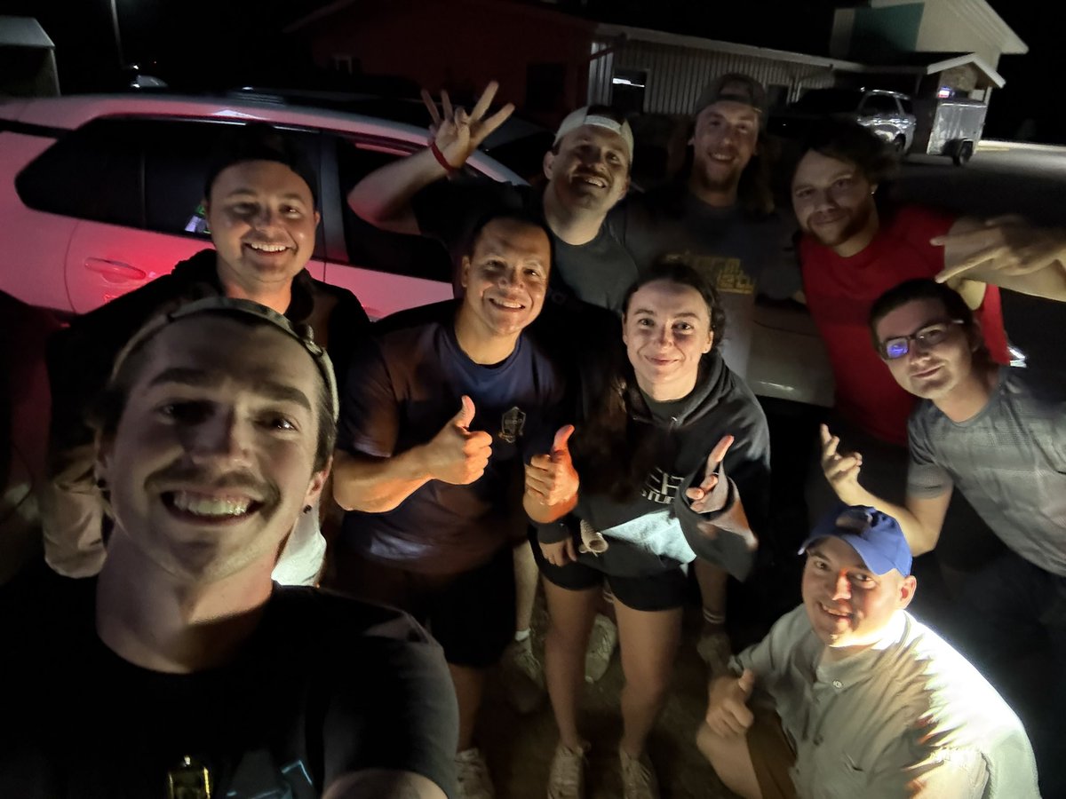 Real life Twisters 🌪️ So many legends in one picture. Next up, FOOD FOOD FOOD 🥩