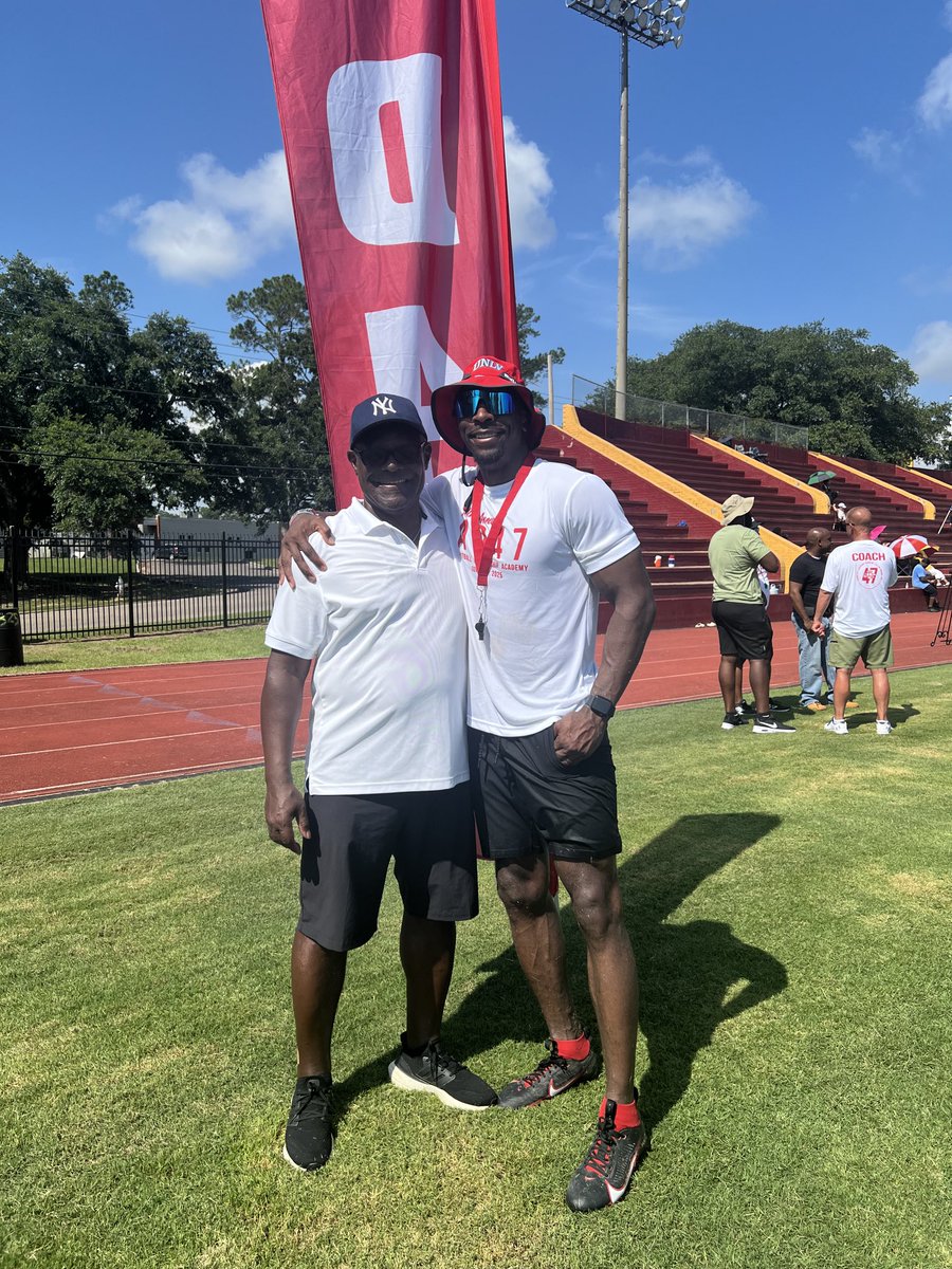 Awesome time today at the Akeem Davis Football Camp at Laurel High School