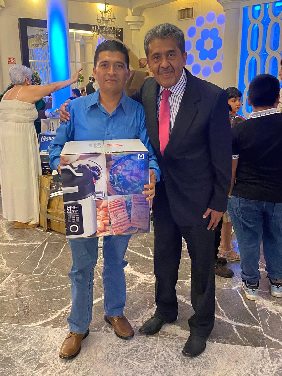JAngelNolasco's tweet photo. 3er Aniversario del SITCOBAEP 
Compañero Rogelio Plantel 24 Zapotitlán de Méndez Puebla.
Seguimos en el camino correcto https://t.co/LLCVeTlgvK