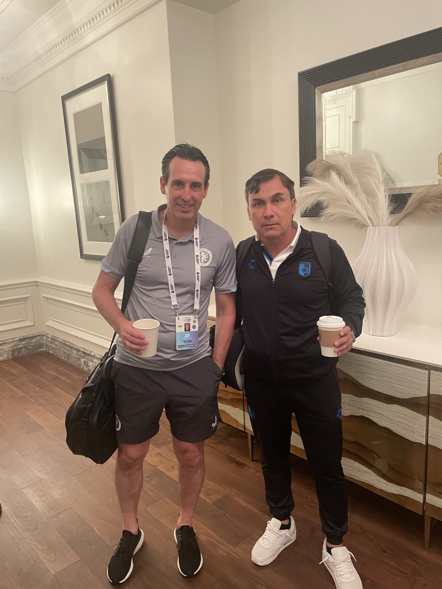 pumaclg68's tweet photo. Coincidiendo en mismo hotel de concentración de Philadelphia con @UnaiEmery_ un verdadero crack. @LeaguesCup 2023 👏🏻💪🏻 https://t.co/QyXRG8NVST