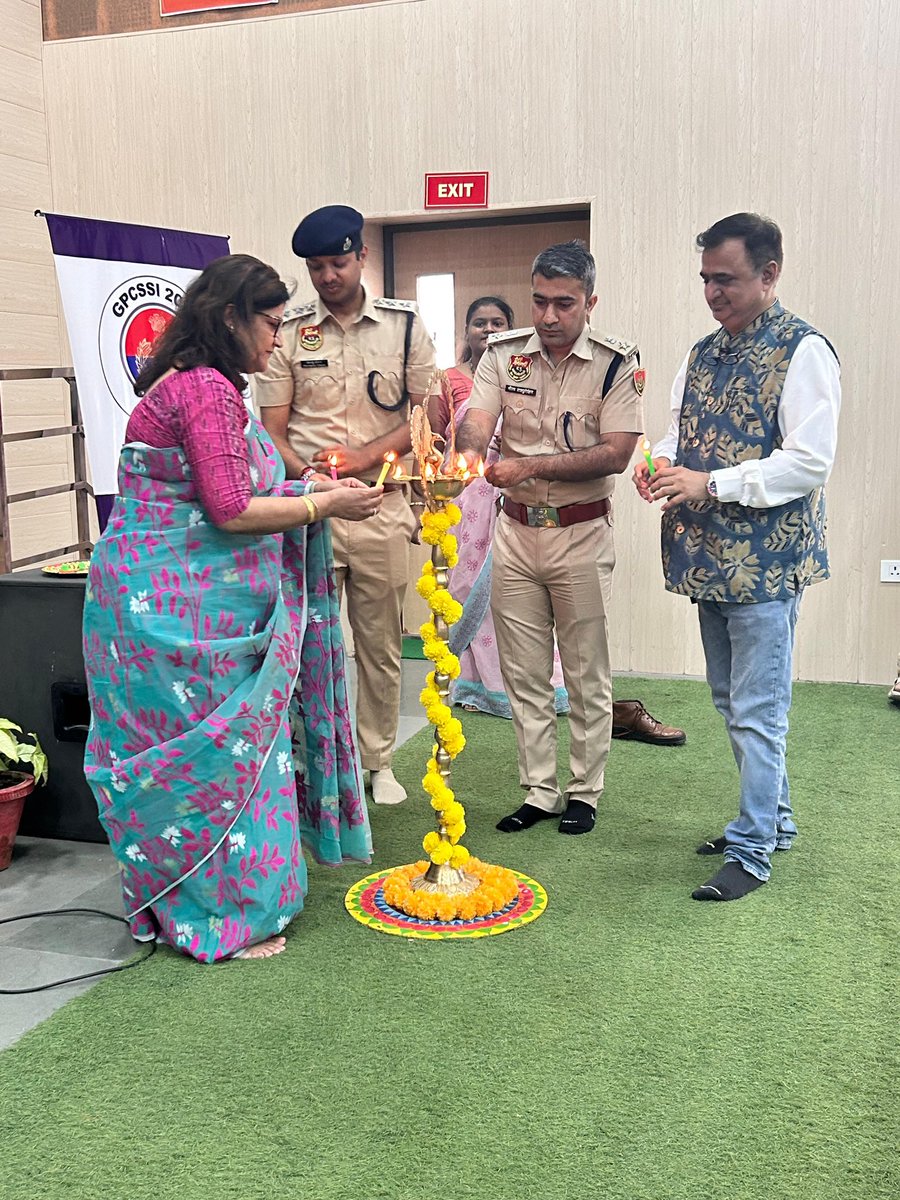 Dr. Rakshit Tandon (@tandonrakshit) on Twitter photo 12th Batch of Gurugram Police Cyber Security Summer Internship 1100 Cyber Warriors and Ambassadors getting trained <a href="/tandonrakshit/">Dr. Rakshit Tandon</a> #GPCSSI2025 <a href="/gurgaonpolice/">Gurugram Police</a> #CyberSecurity <a href="/police_haryana/">Haryana Police</a> 12th Batch of Gurugram Police Cyber Security Summer Internship 1100 Cyber Warriors and Ambassadors getting trained <a href="/tandonrakshit/">Dr. Rakshit Tandon</a> #GPCSSI2025 <a href="/gurgaonpolice/">Gurugram Police</a> #CyberSecurity <a href="/police_haryana/">Haryana Police</a>