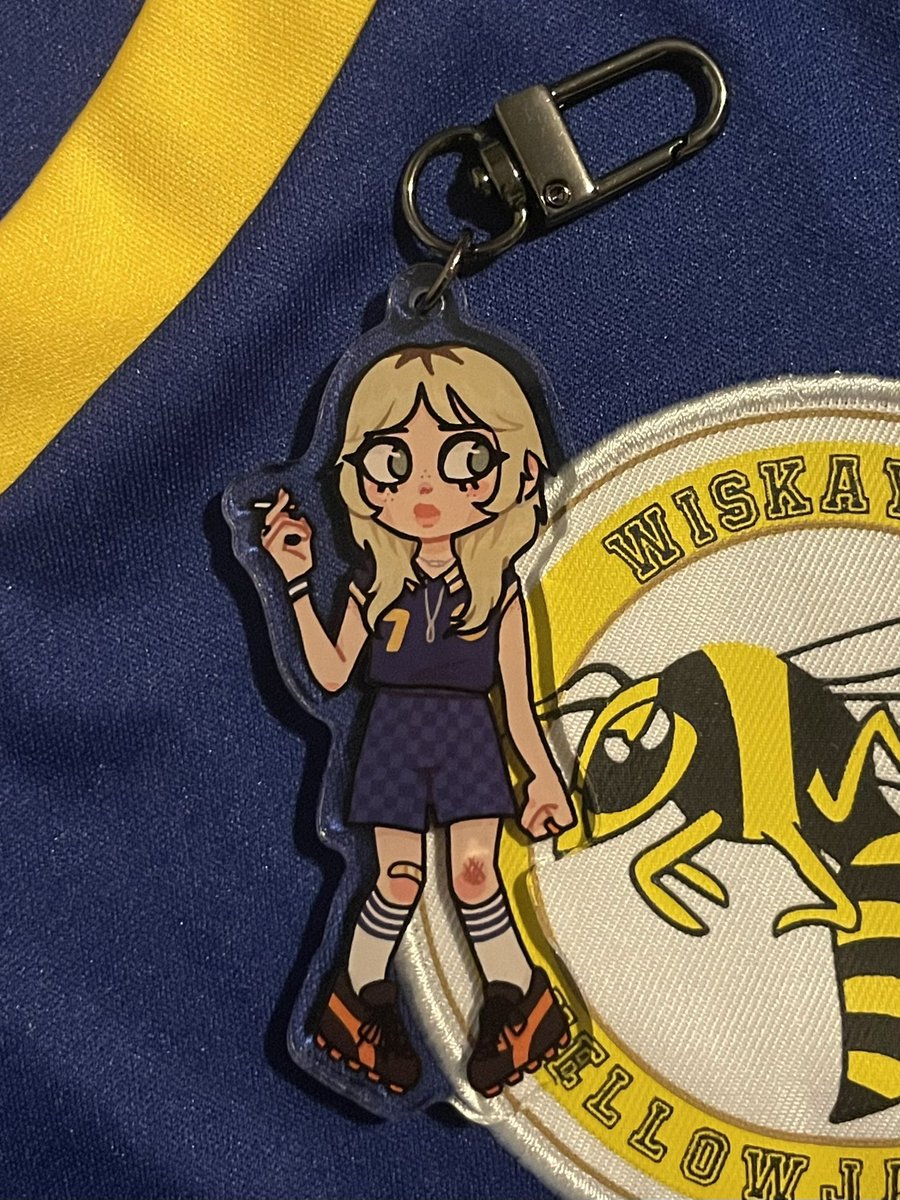lLSENEUMANN's tweet image. PREORDERS FOR NAT, SHAUNA, & JACKIE KEYCHAINS ARE NOW LIVE ON MY SHOP!
⠀
sunnysketched.bigcartel.com
⠀
preorders will close july 19th. please read product descriptions for preorder information before purchase!
⚽️🐝
keep an eye out for more characters over the next few months!