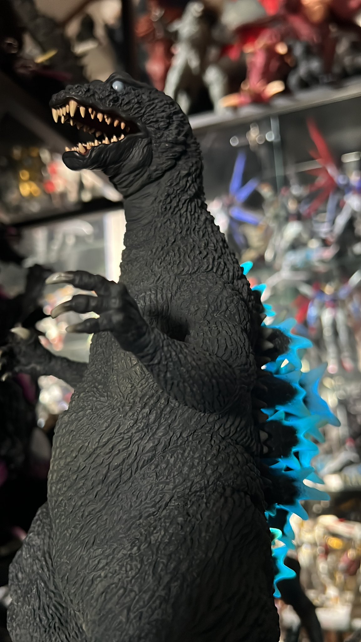 FAVORITE SCULPTORS LINE］の「ゴジラ(2001) 」が「激闘カラー