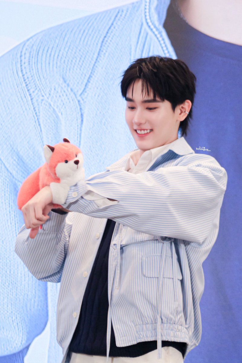 bchingu_'s tweet image. happy to be with you 🦊

BOOK X MAMI LOVELYTIME
#MAMIXBOOK