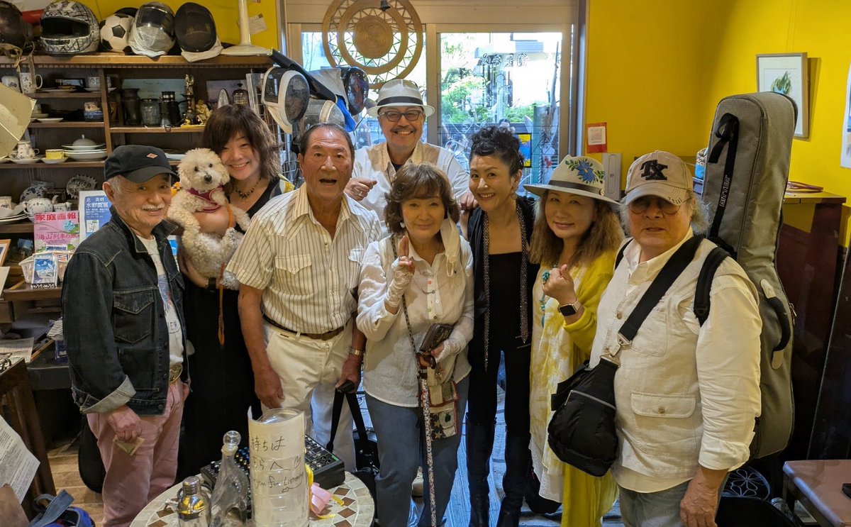 鎌倉・腸詰屋でのライブ&amp;セッション。たくさんの方々がセッションに参加してくださりました。また企画したいと思っているのでその際はぜひ！

#腸詰屋 #aisukematsutoya