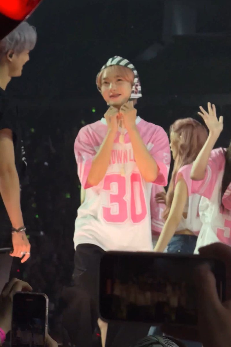 rennni23's tweet photo. 144p                                              1080p https://t.co/6Z9Mjg1T5I
