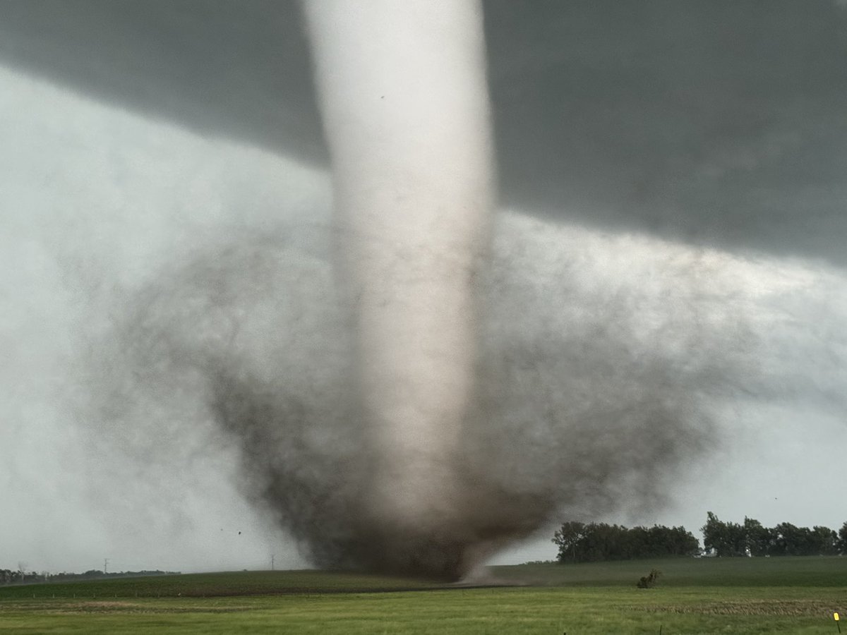 tornadopaigeyy's tweet image. How on earth could this day ever be topped. Experienced this in South Dakota with the love of my life and now FIANCE as he proposed in the most epic way imaginable. Cannot wait to spend the rest of my life with you @BryceShelton01 ❤️😭