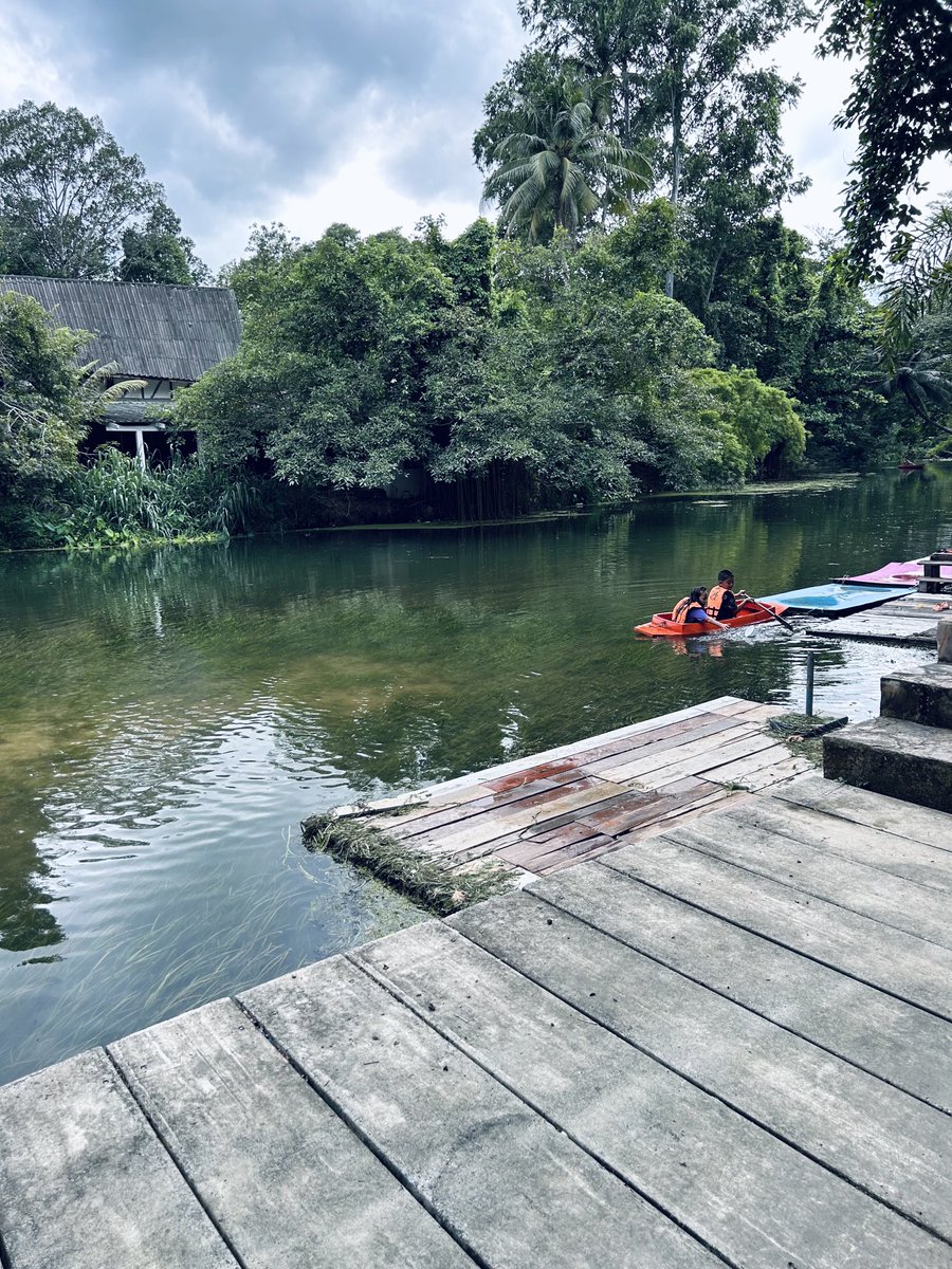 อยากเล่นน้ำครับ 🎋☘️🌻