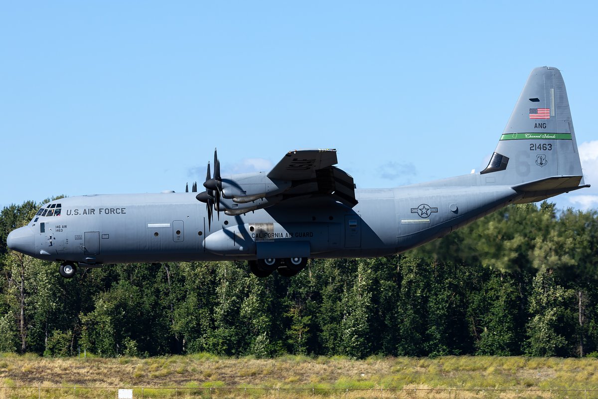 Sabian404's tweet image. California ANG C-130 arriving at PDX from Duluth today as OCEAN 50