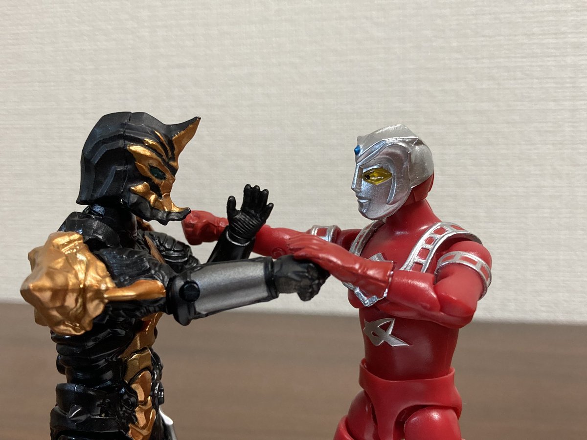 seaman_hobby's tweet image. 新作完成しました。
久しぶりの格闘戦なので楽しんでもらえたら良いねとチャンネル登録をよろしくお願いします。

コマ撮り　アストラVSジャグラー
youtu.be/eRkZdnDYuGE