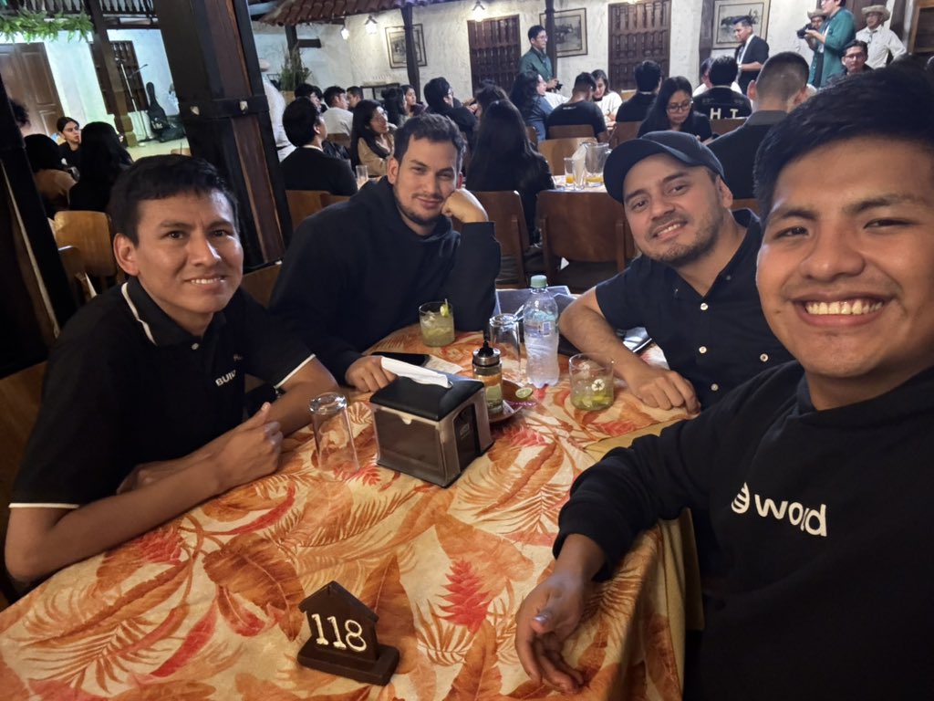aleregex's tweet image. Una reunión casual con los chicos de @meru 

@StellarOrg