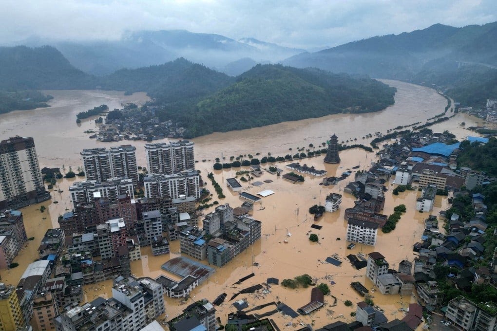 Wasifvibes's tweet image. 🇨🇳 Heavy rain hits China's flood-stricken Guizhou for second time in a week.
#floods #Flood #China