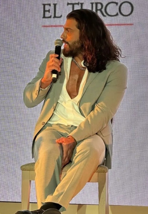 Buona domenica fan.  ❤️😉🌿

#CanYaman
#ElTurco #Sandokan

#CzechFansCanYaman