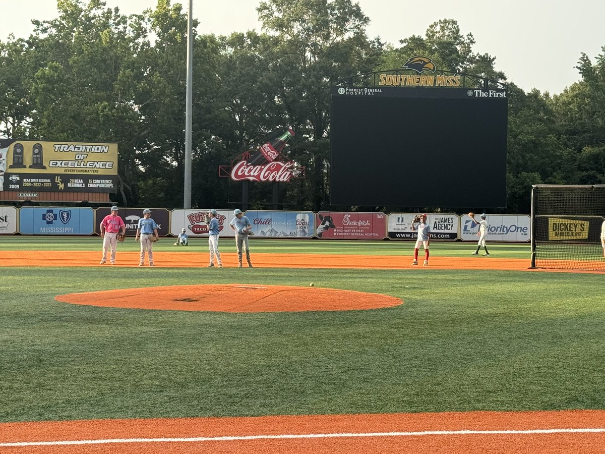 Knights Knation Hattiesburg (@hattiesburg4l) on Twitter photo We appreciate everyone that attended our youth tryouts this past week at USM. It was a great turnout and the future is bright #4L <a href="/knightknation4L/">Knights Knation #4L</a> <a href="/LAKYouth/">Knights Knation Youth Baseball</a> <a href="/2DyouthMS/">2D Youth Mississippi</a> <a href="/prepbaseball/">Prep Baseball</a> <a href="/PGYouthBB/">Perfect Game Youth</a> <a href="/SouthernMissBSB/">Southern Miss Baseball</a> We appreciate everyone that attended our youth tryouts this past week at USM. It was a great turnout and the future is bright #4L <a href="/knightknation4L/">Knights Knation #4L</a> <a href="/LAKYouth/">Knights Knation Youth Baseball</a> <a href="/2DyouthMS/">2D Youth Mississippi</a> <a href="/prepbaseball/">Prep Baseball</a> <a href="/PGYouthBB/">Perfect Game Youth</a> <a href="/SouthernMissBSB/">Southern Miss Baseball</a>