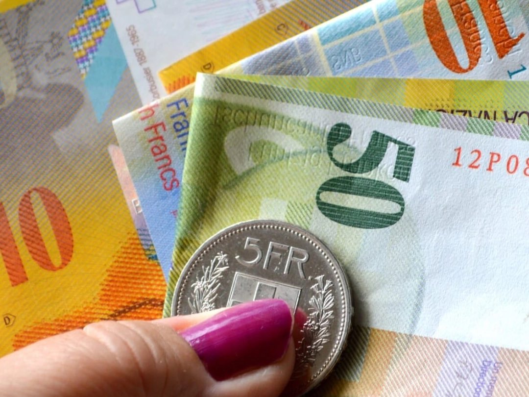 🇨🇭 Eine neue Umfrage der Migros Bank zeigt, wie und wofür die Schweizer Bevölkerung ihr Geld anlegt. Und wovor sie sich fürchtet. Mehr dazu exklusiv auf <a href="/Blickch/">Blick </a>.